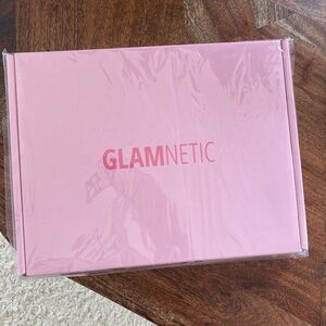 Glamnetic lash Book